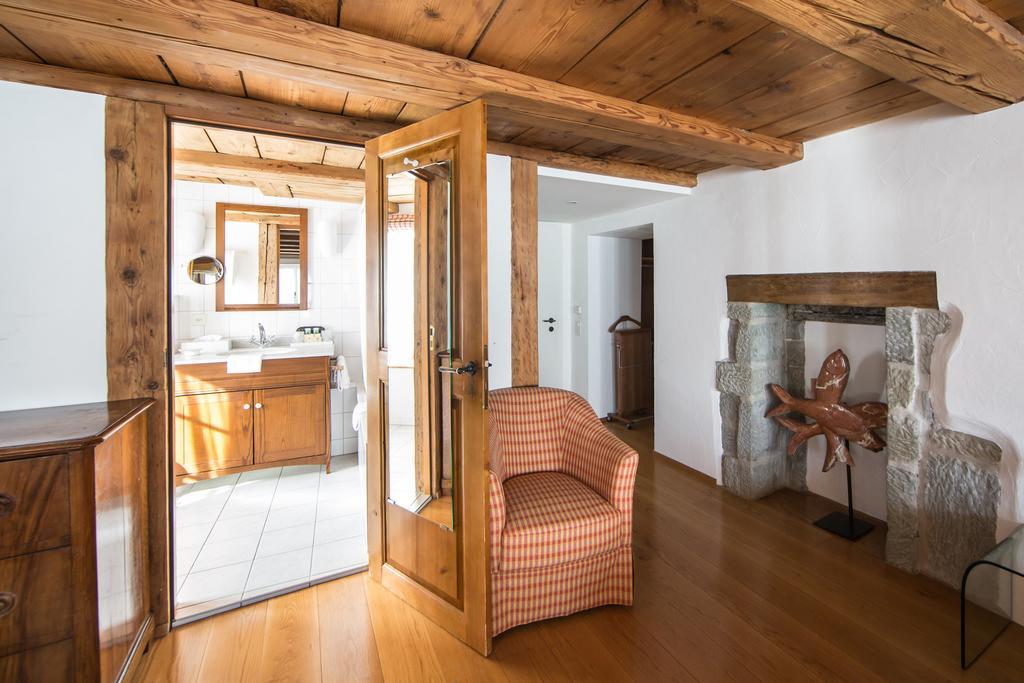 Hotel Restaurant Au Sauvage Freiburg im Üechtland Zimmer foto