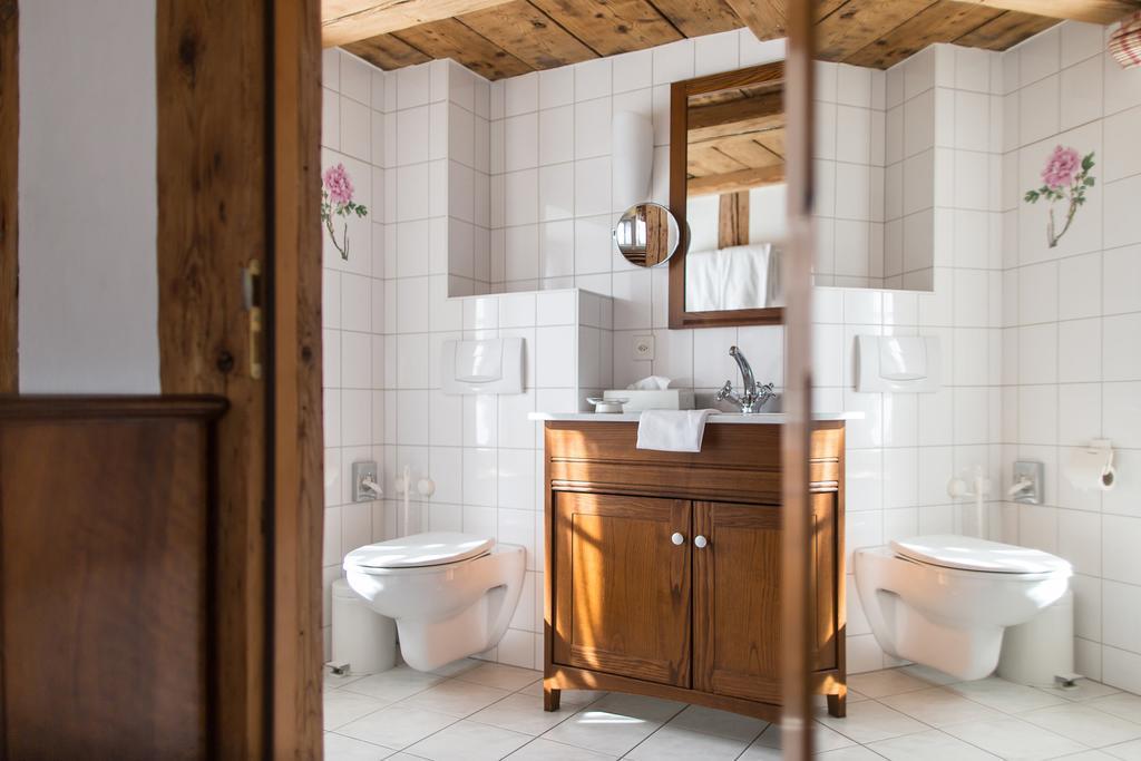 Hotel Restaurant Au Sauvage Freiburg im Üechtland Zimmer foto