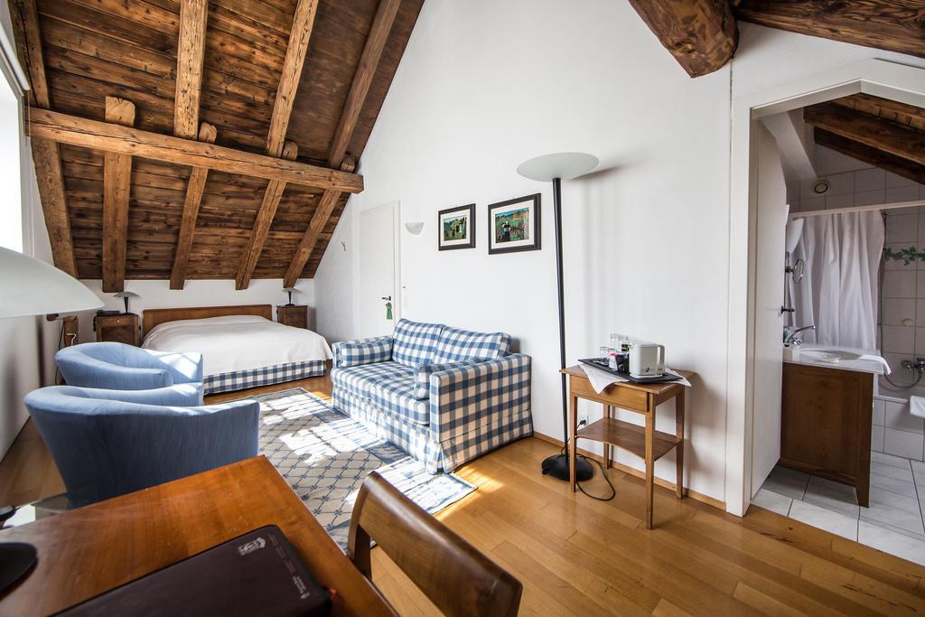 Hotel Restaurant Au Sauvage Freiburg im Üechtland Zimmer foto