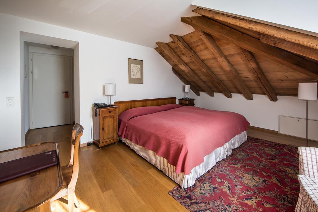 Hotel Restaurant Au Sauvage Freiburg im Üechtland Zimmer foto