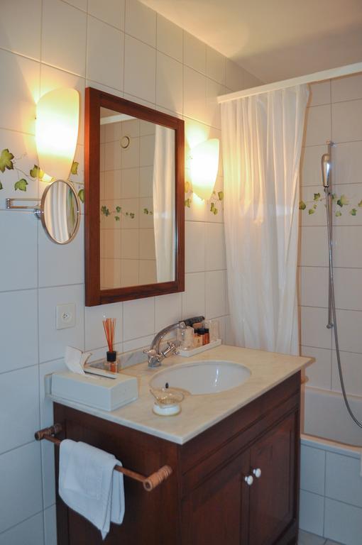 Hotel Restaurant Au Sauvage Freiburg im Üechtland Zimmer foto