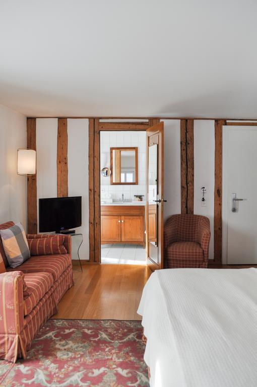 Hotel Restaurant Au Sauvage Freiburg im Üechtland Zimmer foto